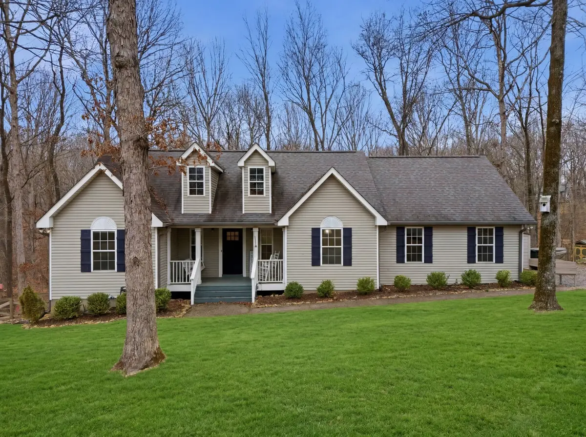 1004 Timber Ridge Ct, Kingston Springs, TN 37082 - #1