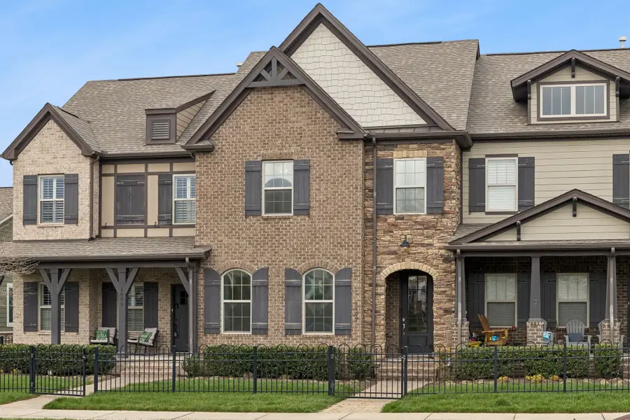 1607 Drakes Creek Rd, Hendersonville, TN 37075 - #2