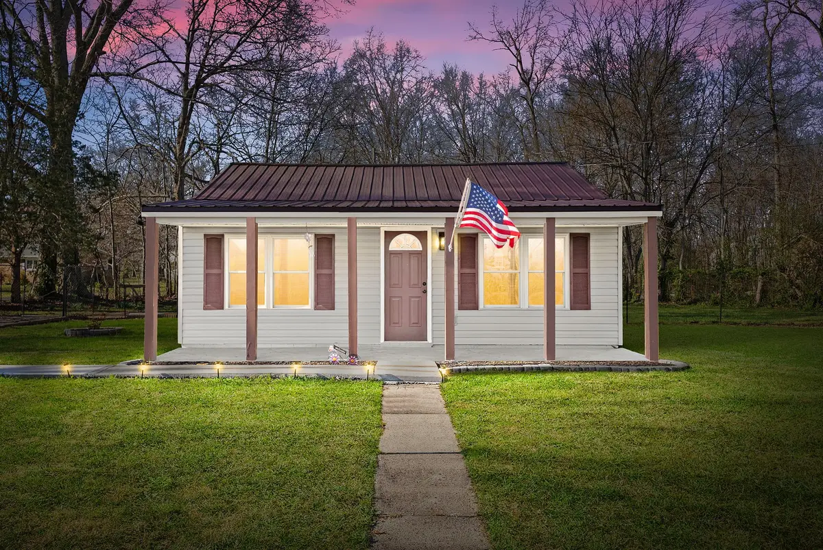 1595 Old Dover Rd, Clarksville, TN 37042 - #1