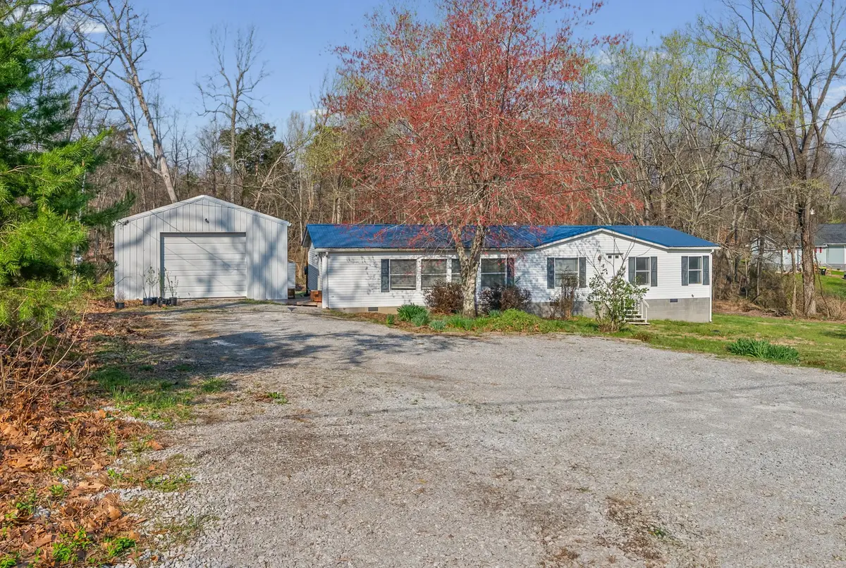 7301 Madisonville Rd, Hopkinsville, KY 42240 - #1