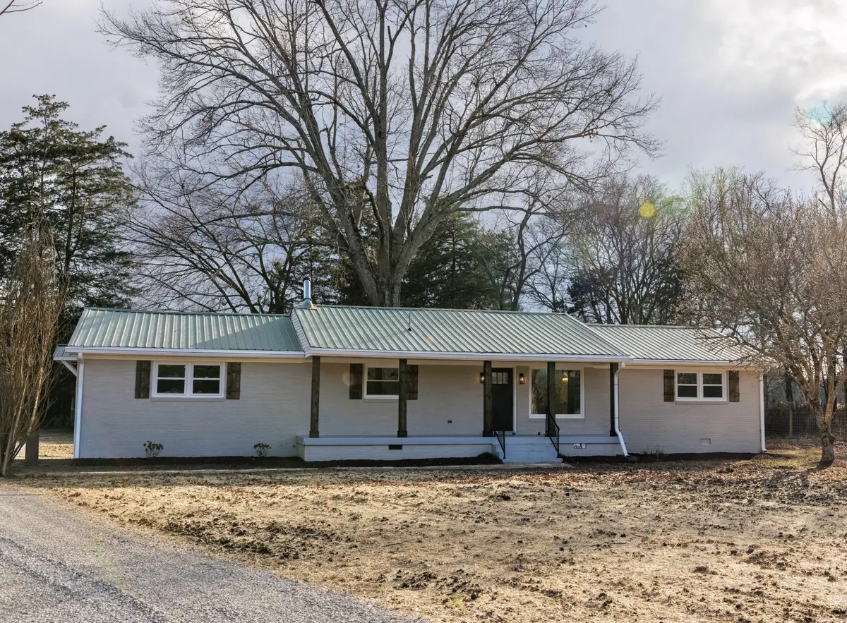 2239 Hunter Bills Rd, Lewisburg, TN 37091 - #1