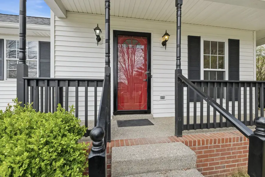 3005 West Dr, Greenbrier, TN 37073 - #2