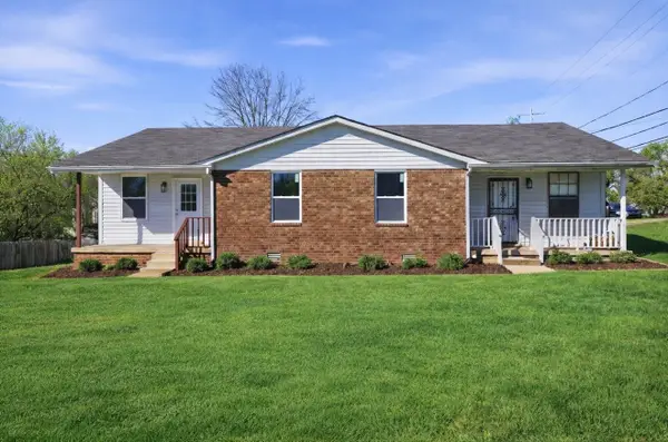 1300 Bellshire Terrace Dr, Nashville, TN 37207