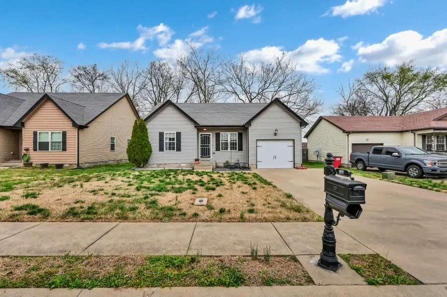 560 Falkland Cir, Clarksville, TN 37042 - #3