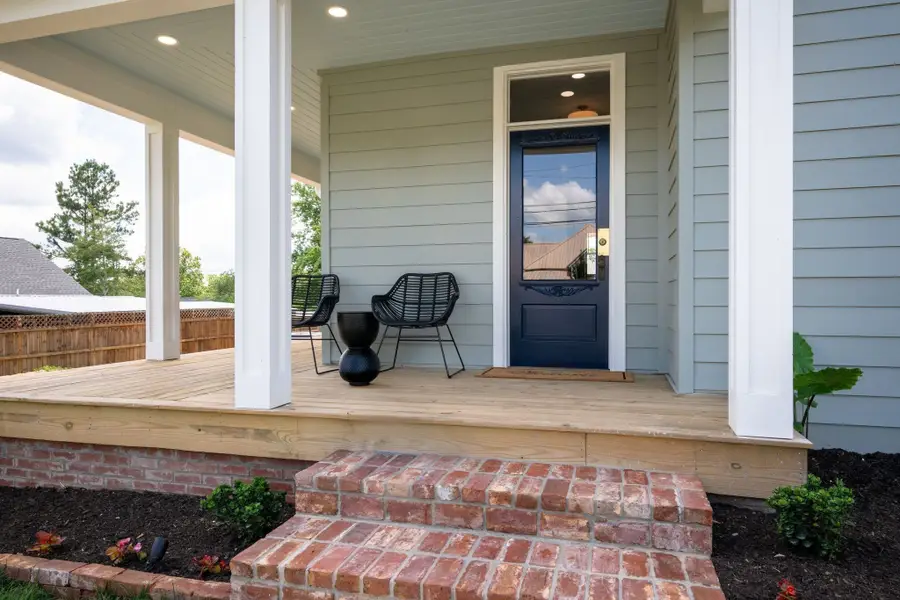 414 West College Street, Dickson, TN 37055 - #2