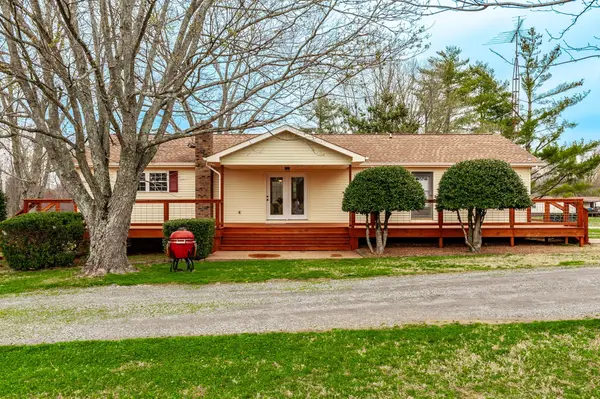 410 Frog Pond Cemetery Rd, Lafayette, TN 37083