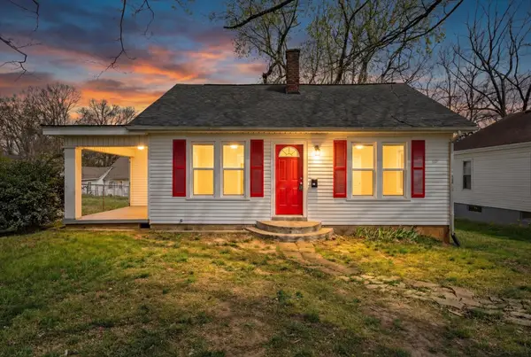 859 Greenwood Ave, Clarksville, TN 37040