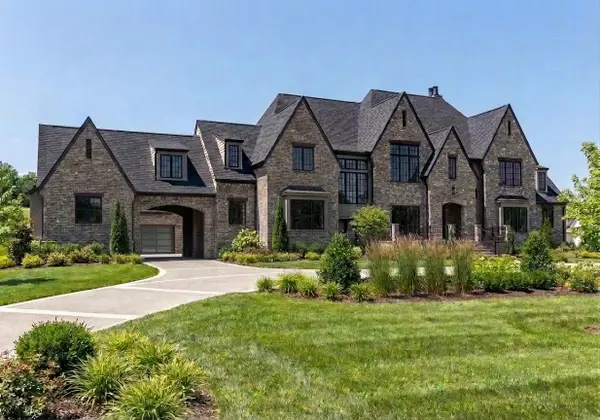 7019 Belcastle Lane, College Grove, TN 37046