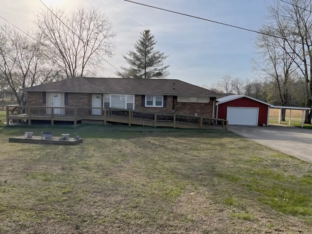 2650 Cook Rd, Woodlawn, TN 37191 - #1