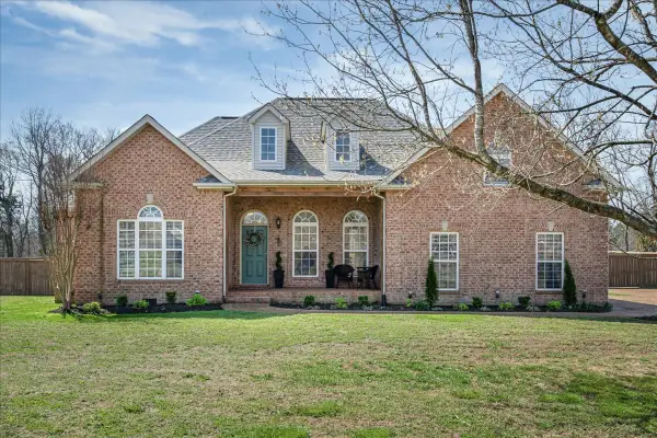 307 Barton Ferry Ct, Lebanon, TN 37087