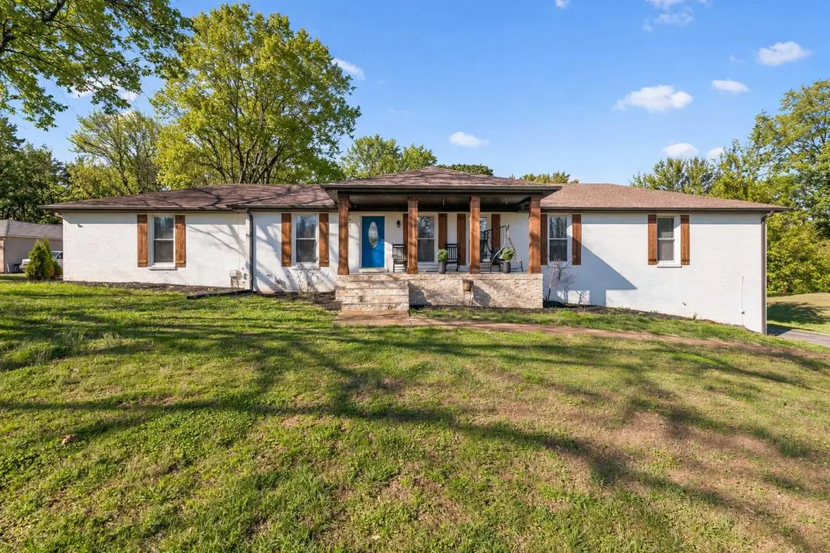 1707 Cook Dr, Lebanon, TN 37087 - #1