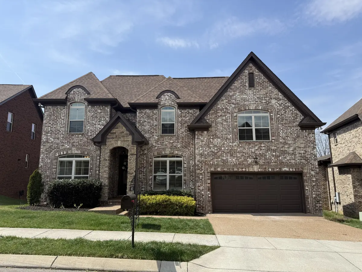 611 Southshore Pt, Mount Juliet, TN 37122 - #1