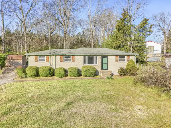 375 Spring Valley Dr, Mount Juliet, TN 37122