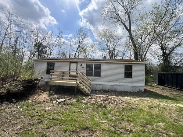 104 Hinkle Hill St E, Bell Buckle, TN 37020