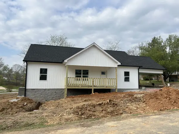 1353 Sayles Cir, Lawrenceburg, TN 38464