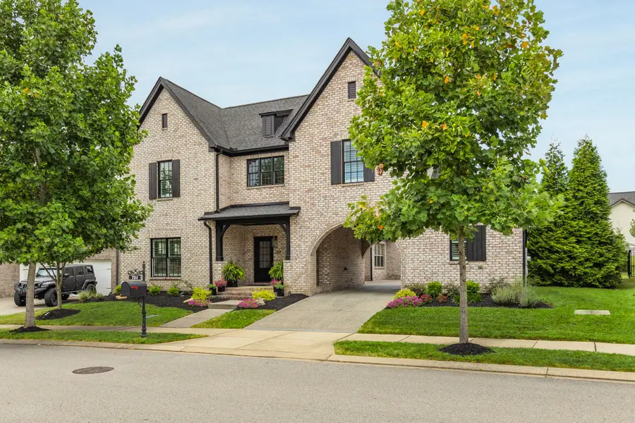 724 Fontwell Ln, Franklin, TN 37064 - #2