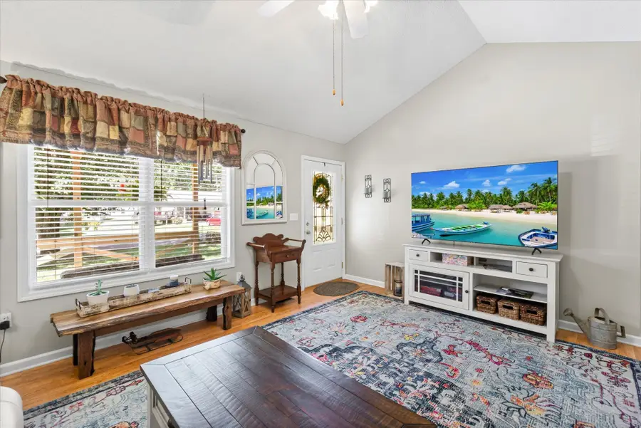 2203 Meadowview Dr, Jamestown, TN 38556 - #3