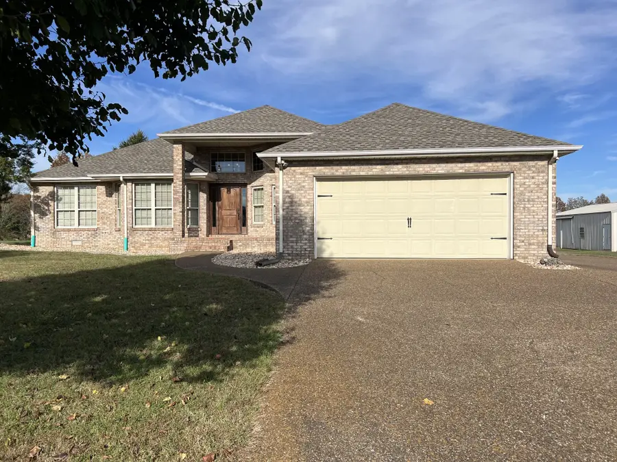 3716 Scottsville Rd, Lafayette, TN 37083 - #3