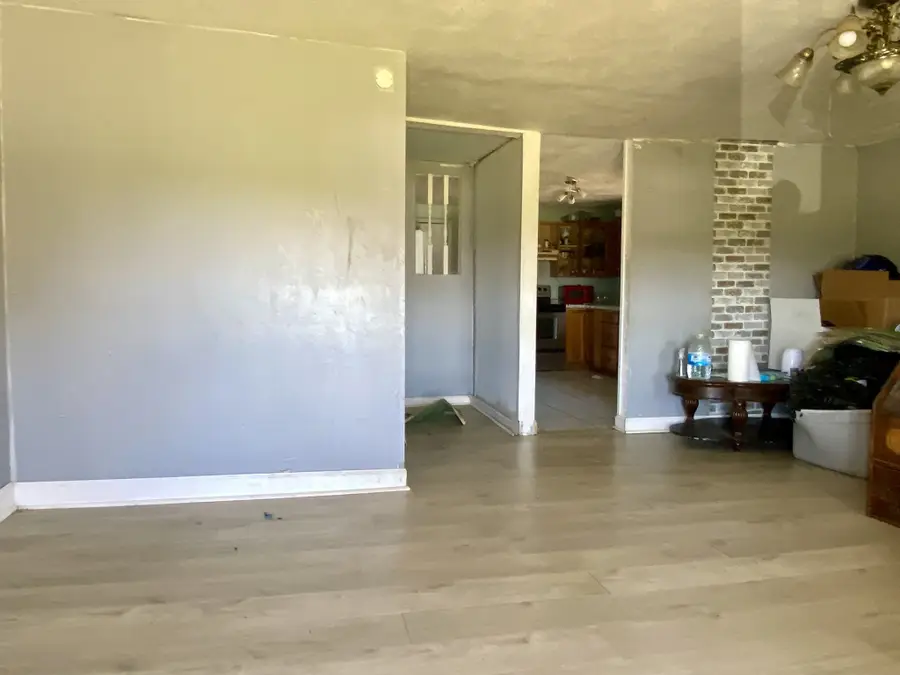 970 Donahue Rd, Pulaski, TN 38478 - #2