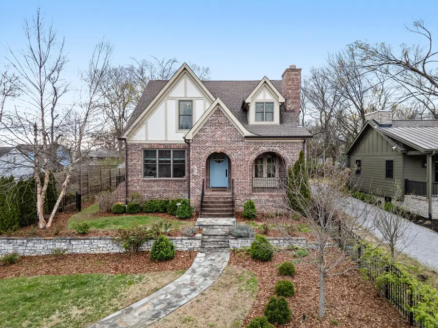 221 38th Ave N, Nashville, TN 37209 - #2