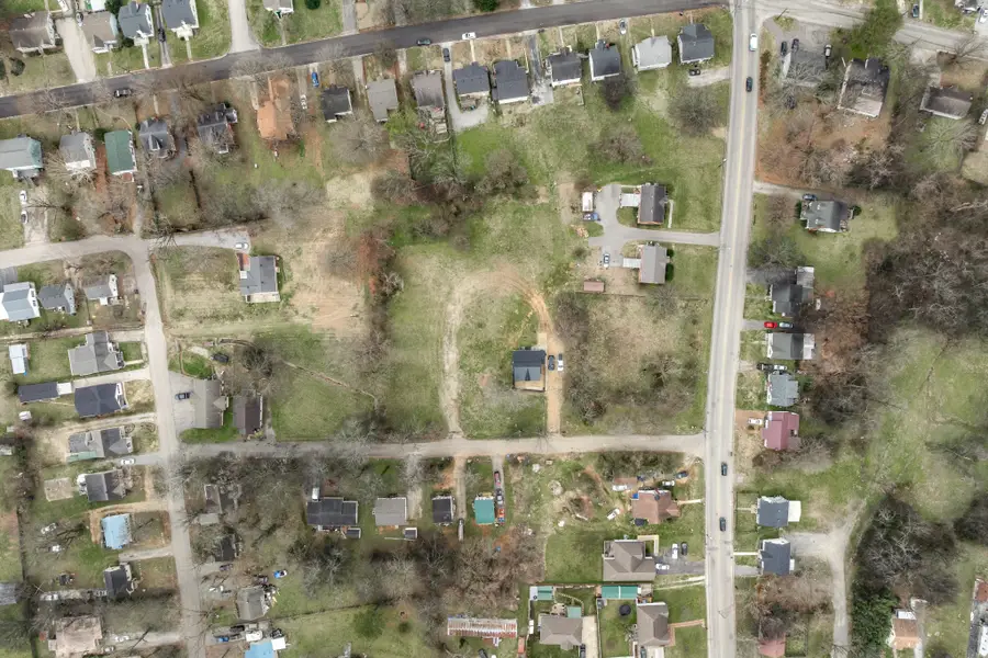 1814 Cherokee Dr, Columbia, TN 38401 - #2