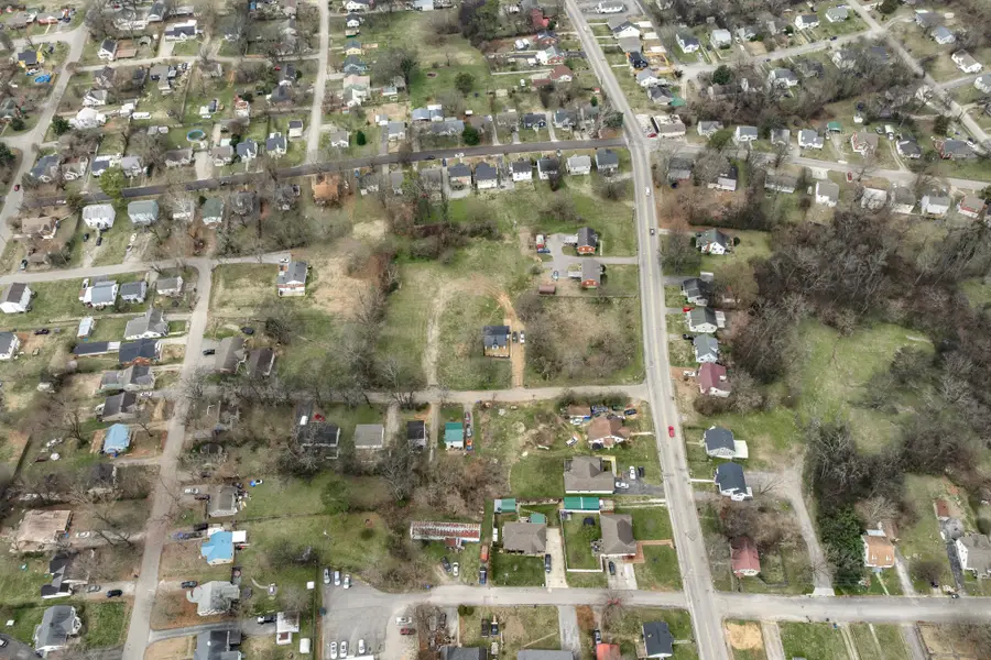 1814 Cherokee Dr, Columbia, TN 38401 - #3