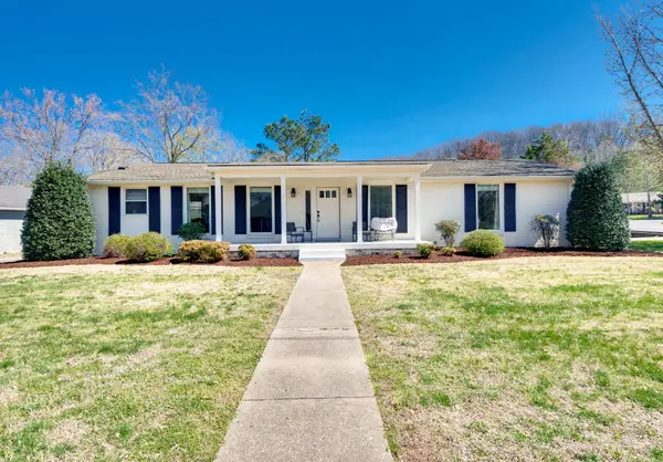 900 Neuhoff Ln, Nashville, TN 37205