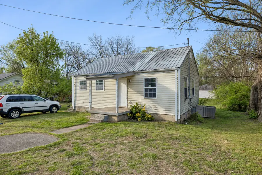 207 W Lester Ave, Lebanon, TN 37087 - #3