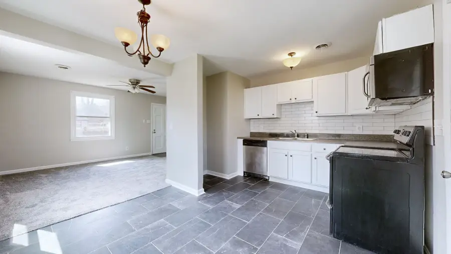 233 Burch Rd, Clarksville, TN 37042 - #2