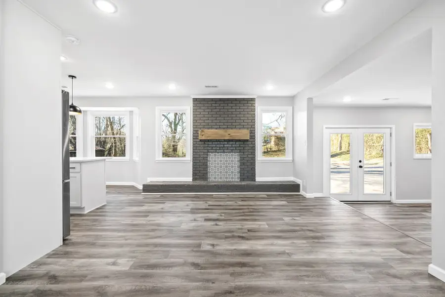 1581 Freestone Dr, Clarksville, TN 37042 - #3