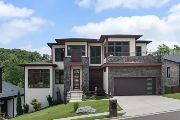 5820 Woodland Hills Dr, Nashville, TN 37211