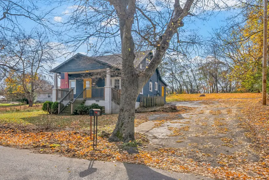 306 E St, Clarksville, TN 37042 - #3