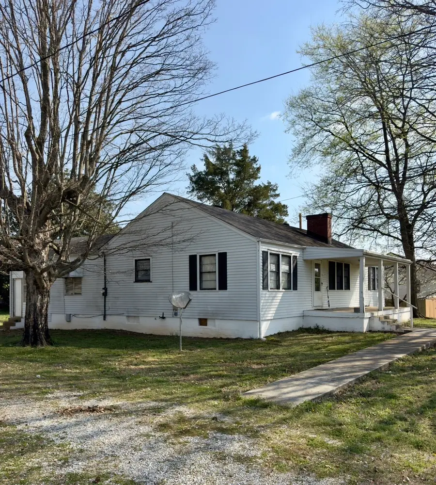 713 Cumberland St E, Cowan, TN 37318 - #2