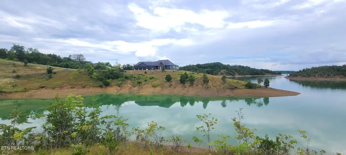 30 Emerald Isle Blvd, Dandridge, TN 37725 - #1