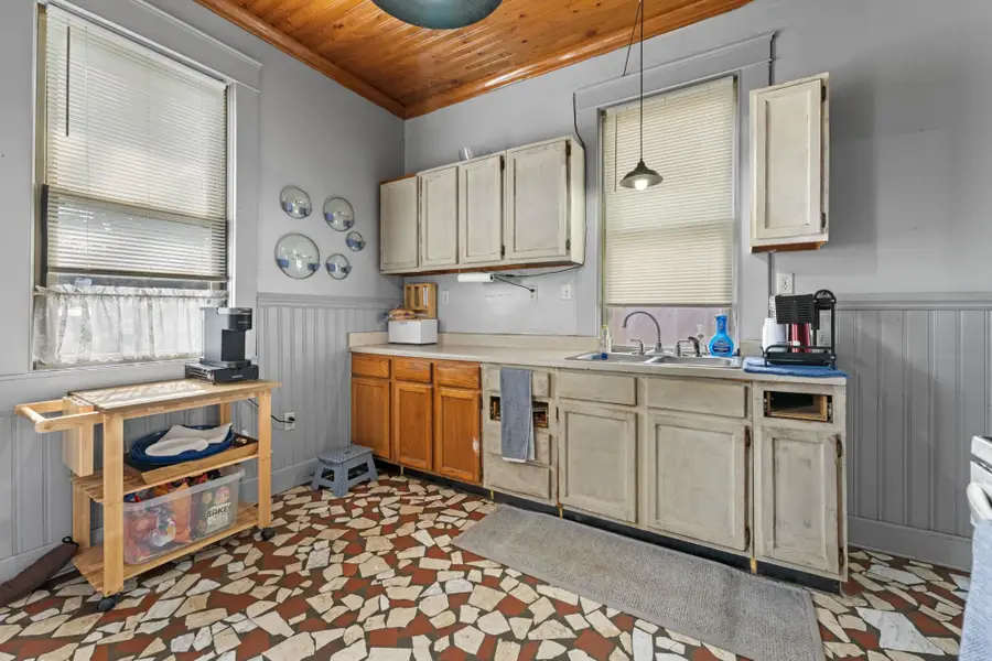 1995 Court Ave, Memphis, TN 38104 - #3