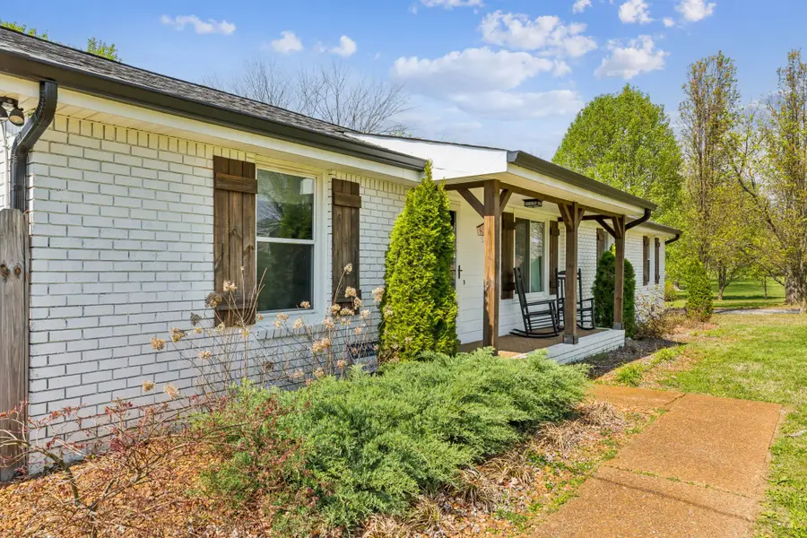 843 N Palmers Chapel Rd, White House, TN 37188 - #3