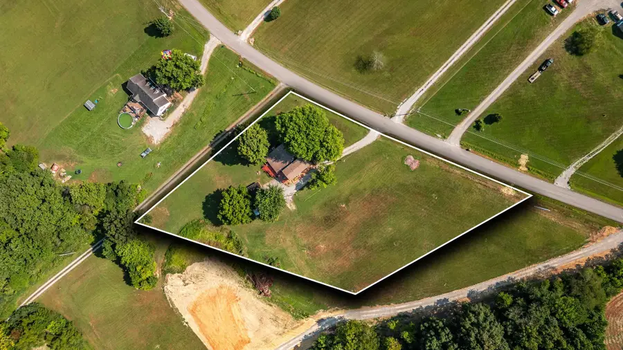 2544 S Mount Pleasant Rd, Greenbrier, TN 37073 - #2