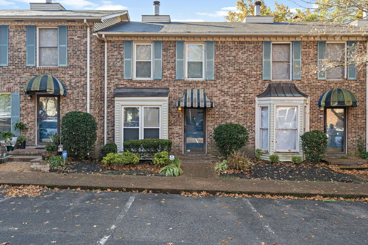 509 Williamsburg Dr, Nashville, TN 37214 - #1