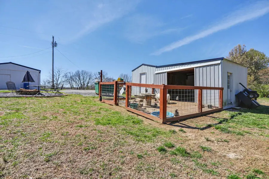 111 Oak Forest Rd, Scottsville, KY 42164 - #2