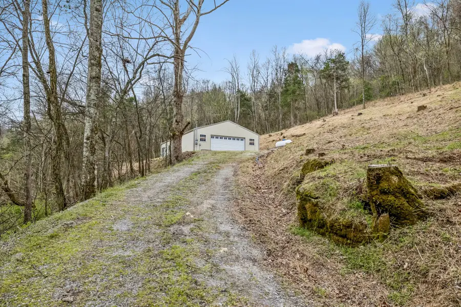 18 York Ln, Elmwood, TN 38560 - #3