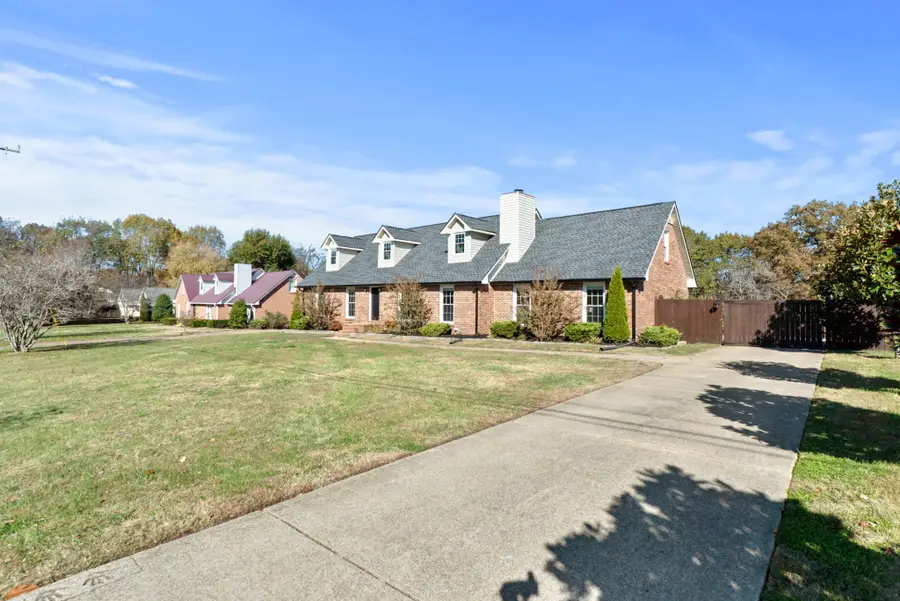 102 Pennsylvania Ave, White House, TN 37188 - #3