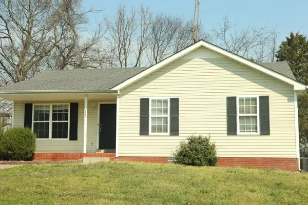 337 Erie Dr, Clarksville, TN 37040