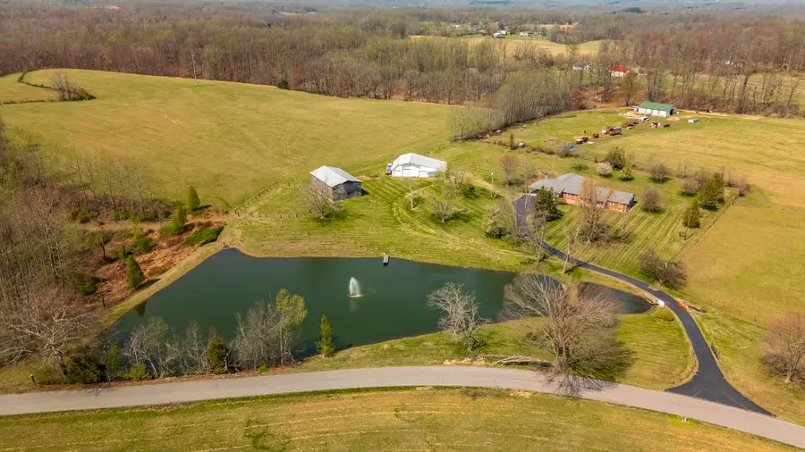 395 Whitson Rd, Bethpage, TN 37022 - #2