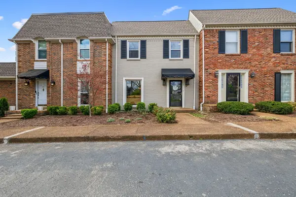 102 Foxborough Sq W, Brentwood, TN 37027