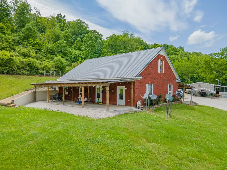 14035 Campbellsville Rd, Lynnville, TN 38472 - #2