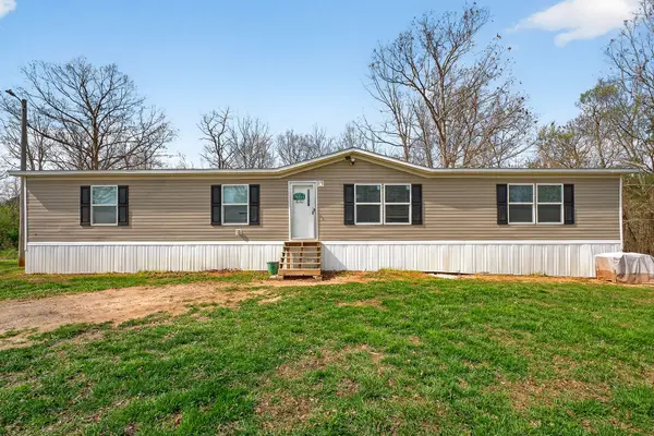 550 Center Point Acres N, Walling, TN 38587