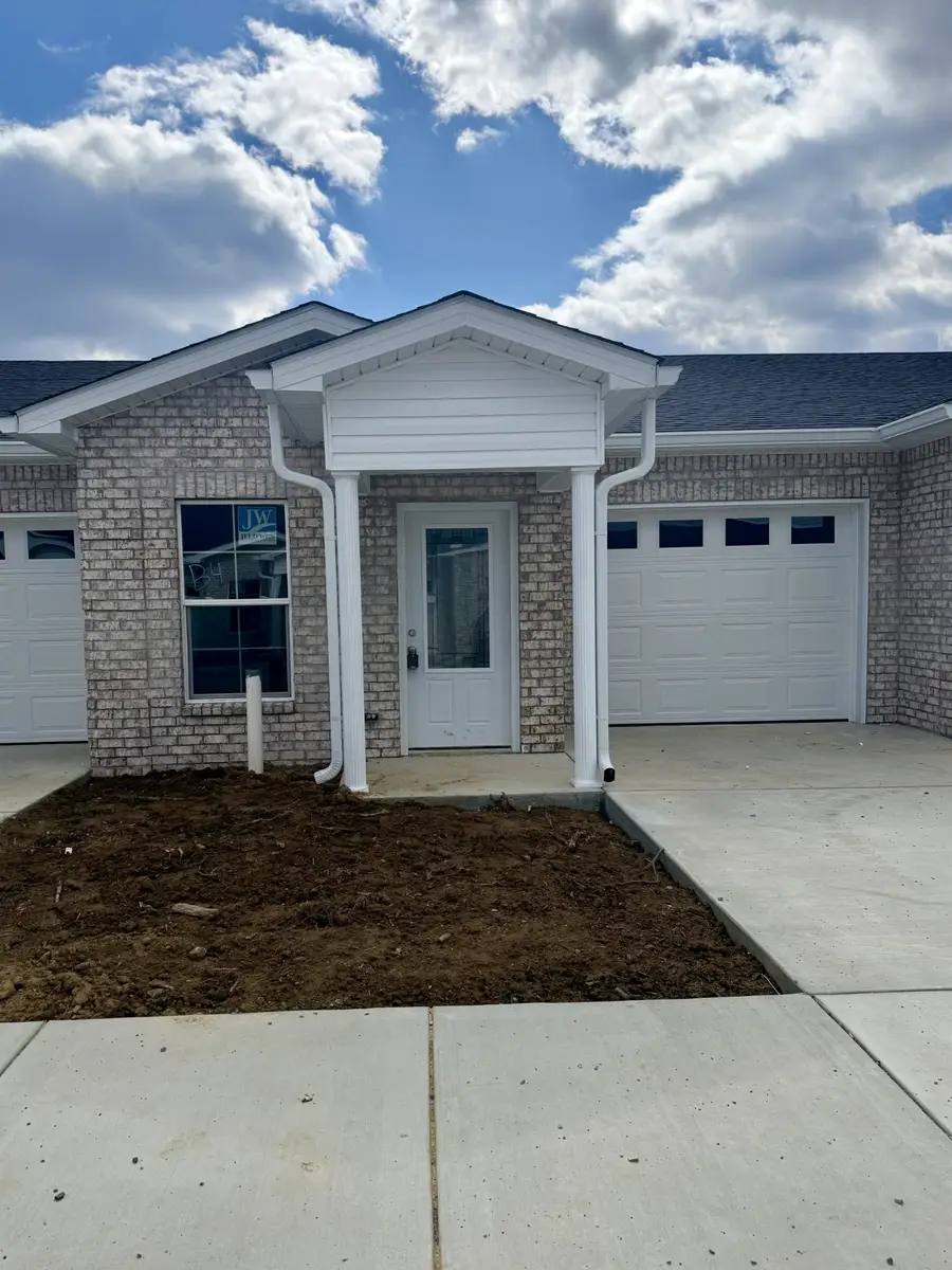 741 Kings Ln #B-8, Tullahoma, TN 37388 - #2