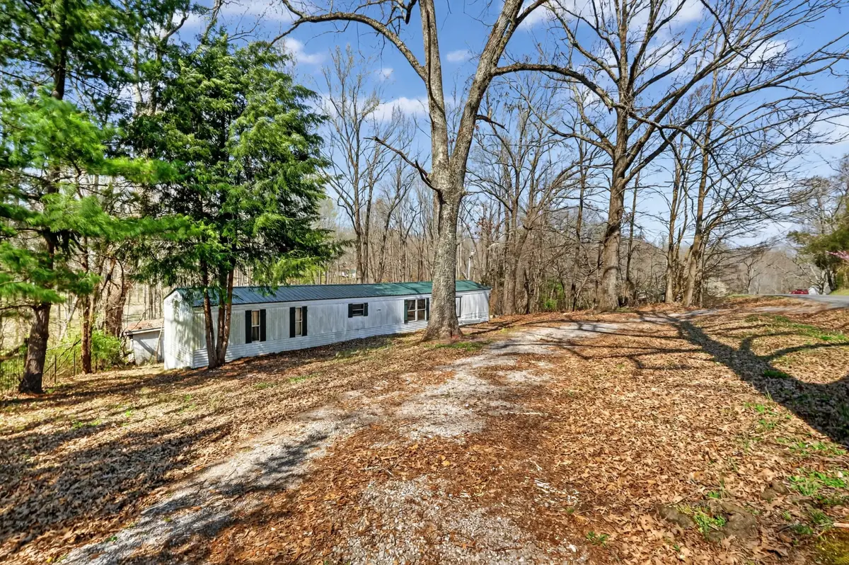 285 George Akins Rd, Westmoreland, TN 37186 - #1