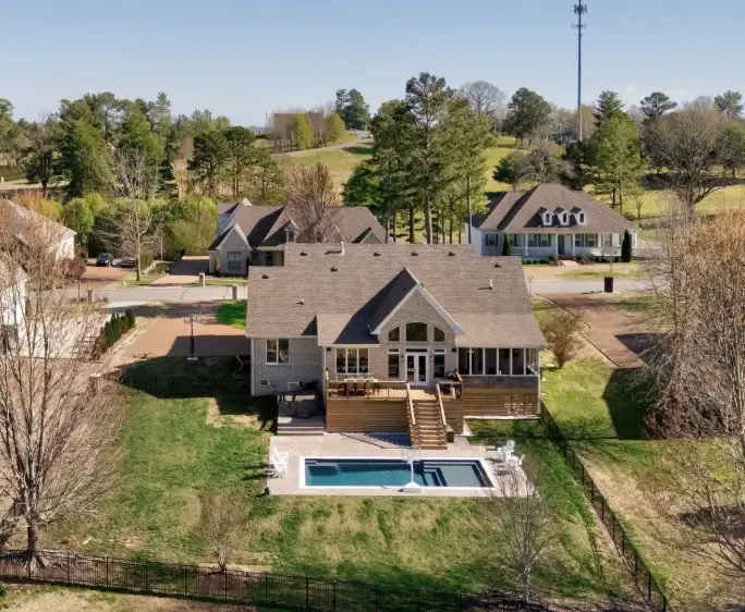 524 Country Club Dr, Dickson, TN 37055 - #1