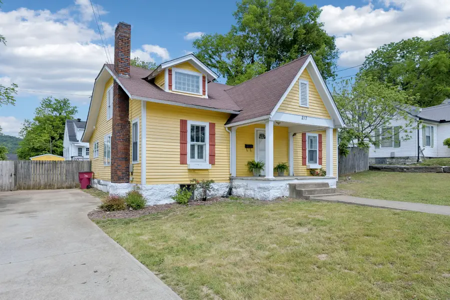 217 College Ave E, Carthage, TN 37030 - #3